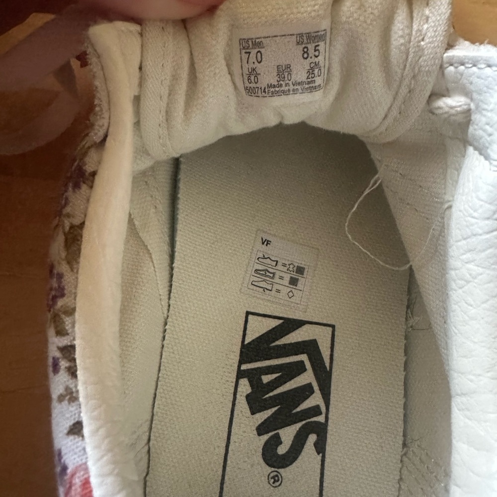 Floral Vans Sneakers 🌺 - Picture 8 of 8